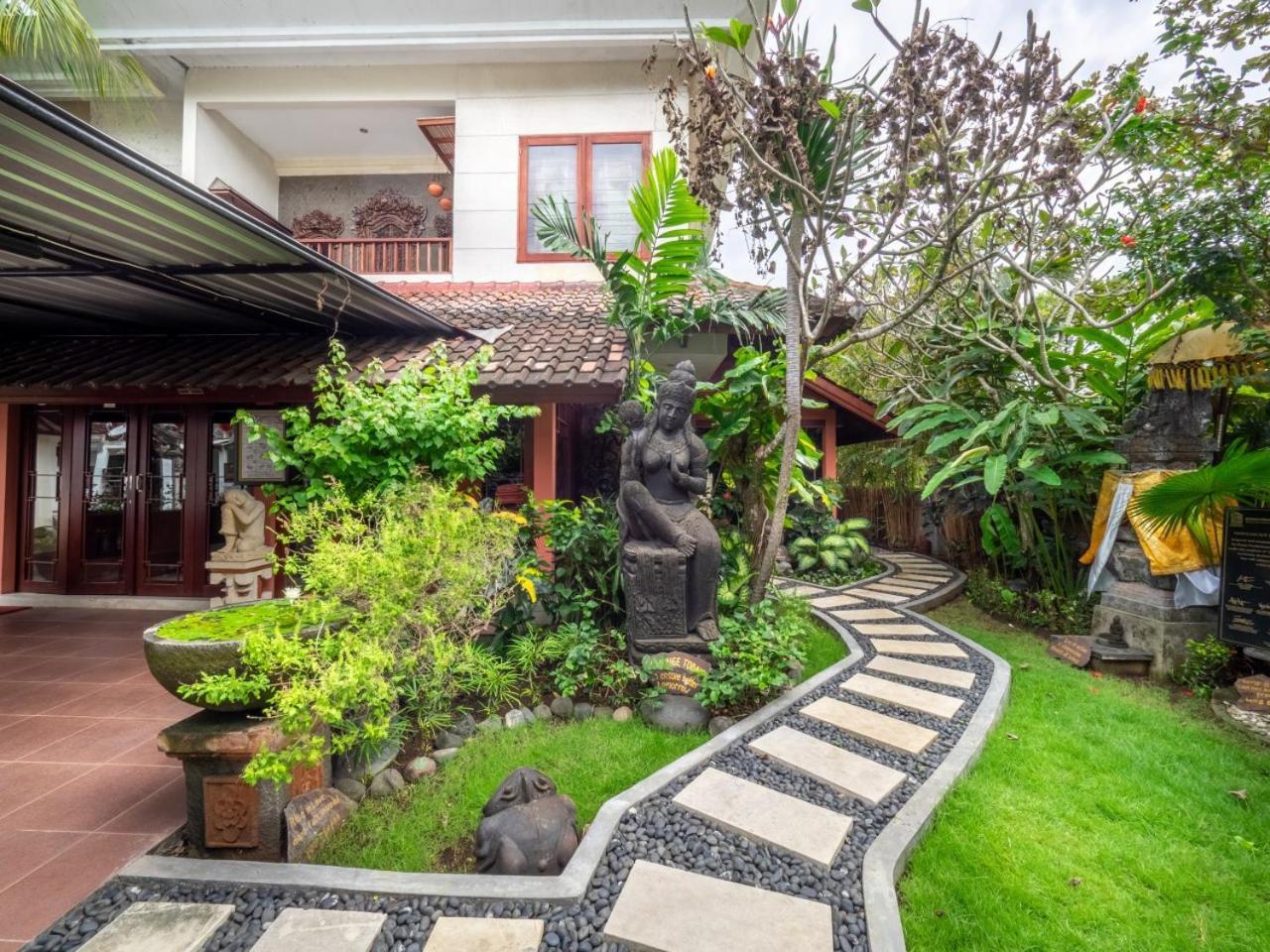 Al-Isha Dharamshala Hotel Kuta  Exterior photo